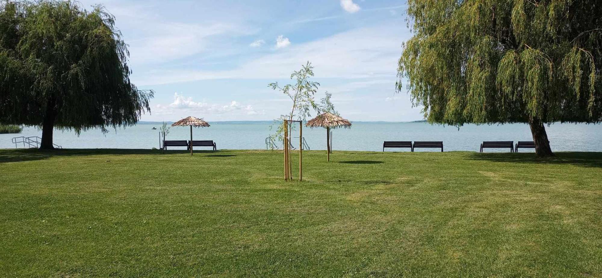 Csodakertes Kishaz Balatonfuzfon Villa Exterior photo
